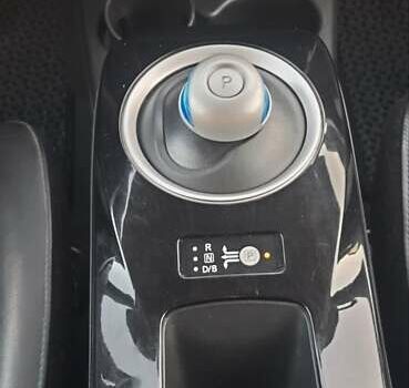 Сірий Ніссан Ліф, об'ємом двигуна 0 л та пробігом 93 тис. км за 8400 $, фото 6 на Automoto.ua