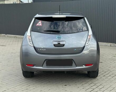 Сірий Ніссан Ліф, об'ємом двигуна 0 л та пробігом 122 тис. км за 5200 $, фото 4 на Automoto.ua