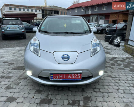 Серый Ниссан Лиф, объемом двигателя 0 л и пробегом 130 тыс. км за 5400 $, фото 1 на Automoto.ua