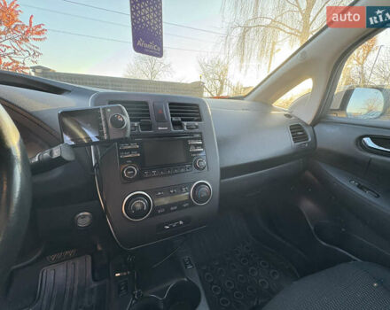 Серый Ниссан Лиф, объемом двигателя 0 л и пробегом 128 тыс. км за 6500 $, фото 21 на Automoto.ua