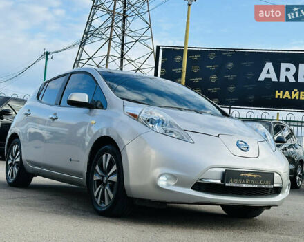 Серый Ниссан Лиф, объемом двигателя 0 л и пробегом 67 тыс. км за 8500 $, фото 8 на Automoto.ua