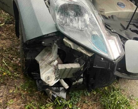 Серый Ниссан Лиф, объемом двигателя 0 л и пробегом 100 тыс. км за 2981 $, фото 2 на Automoto.ua