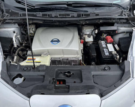 Серый Ниссан Лиф, объемом двигателя 0 л и пробегом 105 тыс. км за 11900 $, фото 8 на Automoto.ua