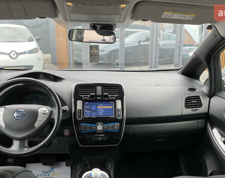 Сірий Ніссан Ліф, об'ємом двигуна 0 л та пробігом 111 тис. км за 7300 $, фото 34 на Automoto.ua