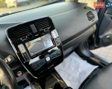 Серый Ниссан Лиф, объемом двигателя 0 л и пробегом 90 тыс. км за 7850 $, фото 52 на Automoto.ua