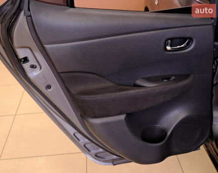 Сірий Ніссан Ліф, об'ємом двигуна 0 л та пробігом 162 тис. км за 7300 $, фото 32 на Automoto.ua