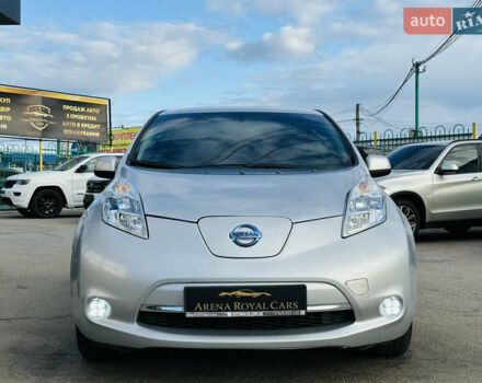 Серый Ниссан Лиф, объемом двигателя 0 л и пробегом 67 тыс. км за 8500 $, фото 6 на Automoto.ua