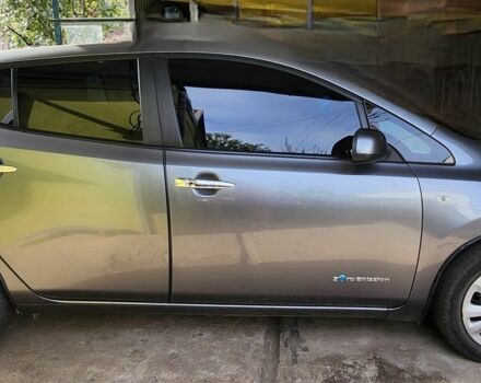 Серый Ниссан Лиф, объемом двигателя 0 л и пробегом 140 тыс. км за 6010 $, фото 1 на Automoto.ua