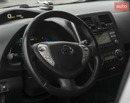 Сірий Ніссан Ліф, об'ємом двигуна 0 л та пробігом 173 тис. км за 6000 $, фото 15 на Automoto.ua