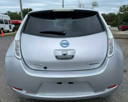 Серый Ниссан Лиф, объемом двигателя 0 л и пробегом 80 тыс. км за 5950 $, фото 4 на Automoto.ua