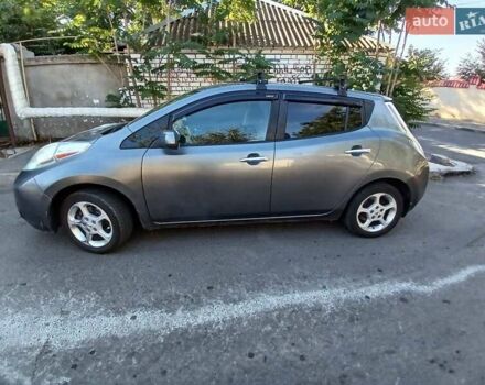 Сірий Ніссан Ліф, об'ємом двигуна 0 л та пробігом 300 тис. км за 6500 $, фото 3 на Automoto.ua