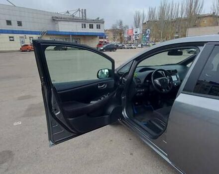 Серый Ниссан Лиф, объемом двигателя 0 л и пробегом 127 тыс. км за 8000 $, фото 16 на Automoto.ua