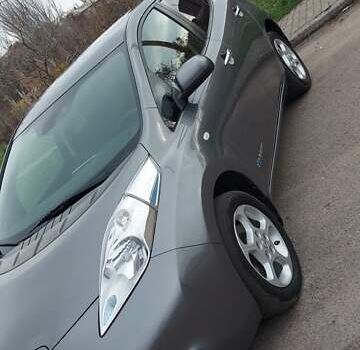 Серый Ниссан Лиф, объемом двигателя 0 л и пробегом 127 тыс. км за 8000 $, фото 1 на Automoto.ua