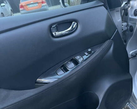 Серый Ниссан Лиф, объемом двигателя 0 л и пробегом 118 тыс. км за 7500 $, фото 10 на Automoto.ua