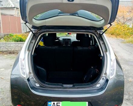 Серый Ниссан Лиф, объемом двигателя 80 л и пробегом 104 тыс. км за 7700 $, фото 4 на Automoto.ua