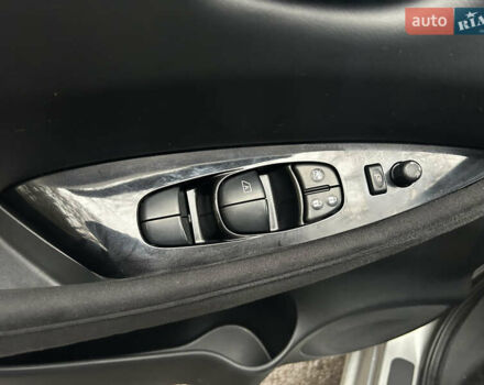 Сірий Ніссан Ліф, об'ємом двигуна 0 л та пробігом 111 тис. км за 8100 $, фото 5 на Automoto.ua