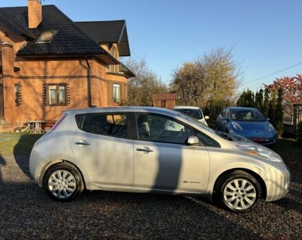 Серый Ниссан Лиф, объемом двигателя 0 л и пробегом 128 тыс. км за 6500 $, фото 3 на Automoto.ua