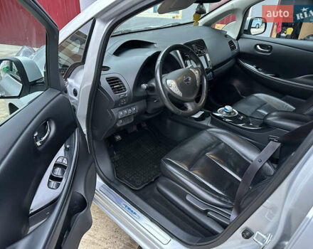 Серый Ниссан Лиф, объемом двигателя 0 л и пробегом 130 тыс. км за 5400 $, фото 12 на Automoto.ua