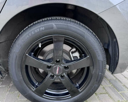 Серый Ниссан Лиф, объемом двигателя 0 л и пробегом 117 тыс. км за 6500 $, фото 18 на Automoto.ua