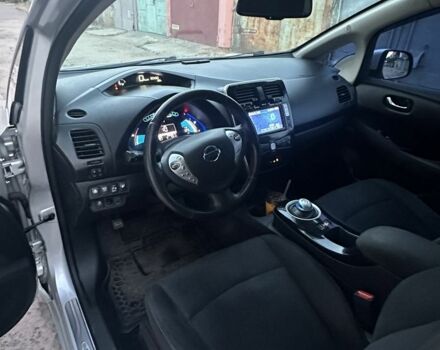 Серый Ниссан Лиф, объемом двигателя 0 л и пробегом 130 тыс. км за 6500 $, фото 12 на Automoto.ua