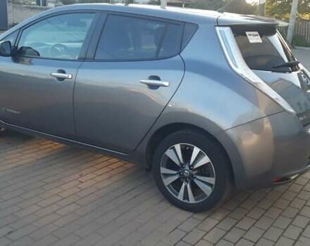 Сірий Ніссан Ліф, об'ємом двигуна 0 л та пробігом 93 тис. км за 8400 $, фото 3 на Automoto.ua