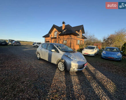 Серый Ниссан Лиф, объемом двигателя 0 л и пробегом 128 тыс. км за 6500 $, фото 11 на Automoto.ua