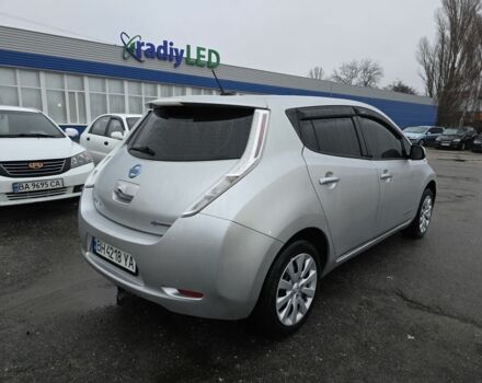 Серый Ниссан Лиф, объемом двигателя 0 л и пробегом 103 тыс. км за 6999 $, фото 4 на Automoto.ua