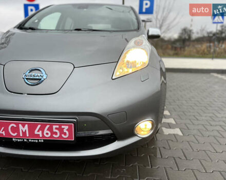 Серый Ниссан Лиф, объемом двигателя 0 л и пробегом 115 тыс. км за 6350 $, фото 32 на Automoto.ua