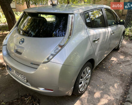 Сірий Ніссан Ліф, об'ємом двигуна 0 л та пробігом 101 тис. км за 6950 $, фото 4 на Automoto.ua
