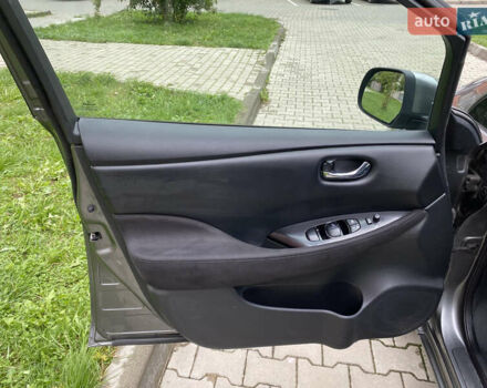 Серый Ниссан Лиф, объемом двигателя 0 л и пробегом 138 тыс. км за 7299 $, фото 16 на Automoto.ua