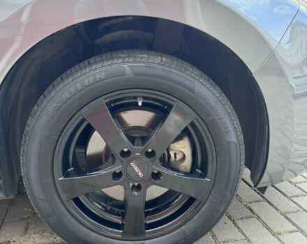 Серый Ниссан Лиф, объемом двигателя 0 л и пробегом 117 тыс. км за 6500 $, фото 21 на Automoto.ua