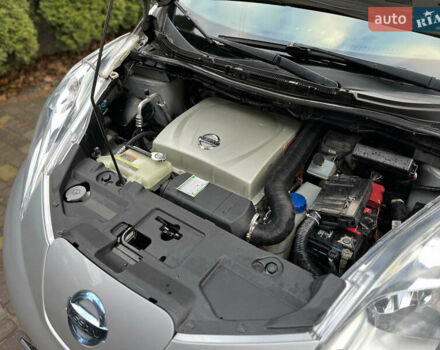 Серый Ниссан Лиф, объемом двигателя 0 л и пробегом 147 тыс. км за 7350 $, фото 22 на Automoto.ua