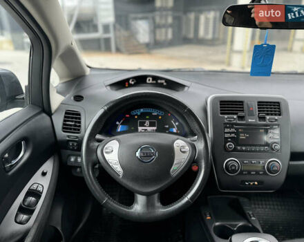 Серый Ниссан Лиф, объемом двигателя 0 л и пробегом 96 тыс. км за 5800 $, фото 35 на Automoto.ua