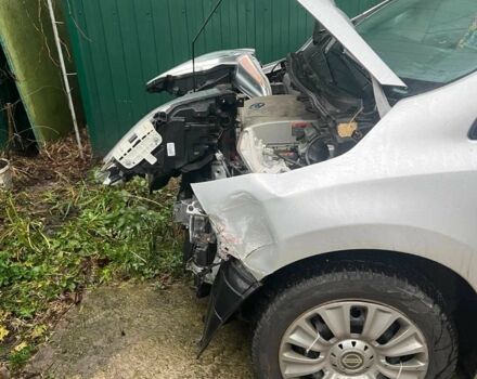 Серый Ниссан Лиф, объемом двигателя 0 л и пробегом 100 тыс. км за 2981 $, фото 3 на Automoto.ua