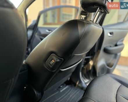 Серый Ниссан Лиф, объемом двигателя 0 л и пробегом 90 тыс. км за 7850 $, фото 65 на Automoto.ua