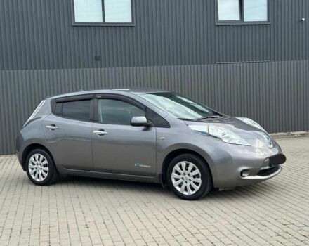 Сірий Ніссан Ліф, об'ємом двигуна 0 л та пробігом 122 тис. км за 5200 $, фото 3 на Automoto.ua