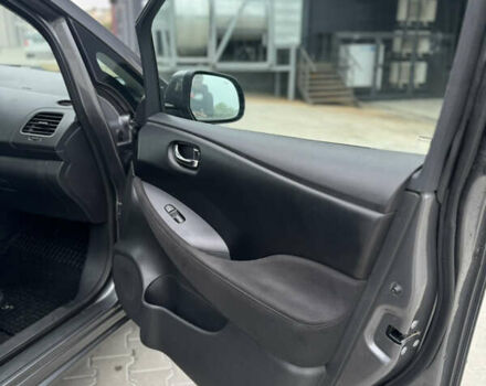 Серый Ниссан Лиф, объемом двигателя 0 л и пробегом 96 тыс. км за 5800 $, фото 25 на Automoto.ua