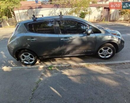 Сірий Ніссан Ліф, об'ємом двигуна 0 л та пробігом 300 тис. км за 6500 $, фото 1 на Automoto.ua