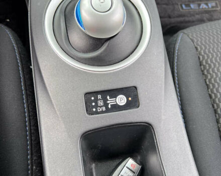 Серый Ниссан Лиф, объемом двигателя 0 л и пробегом 105 тыс. км за 11900 $, фото 27 на Automoto.ua