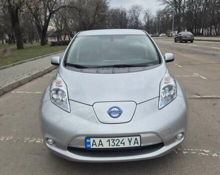 Серый Ниссан Лиф, объемом двигателя 0 л и пробегом 85 тыс. км за 8100 $, фото 5 на Automoto.ua