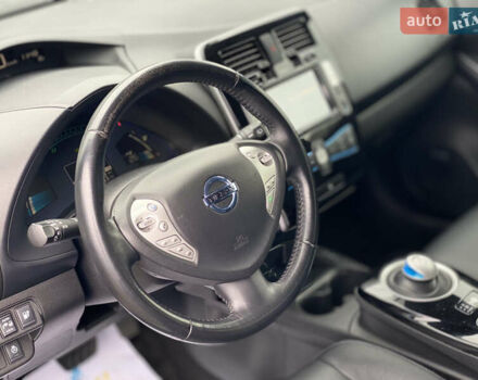 Сірий Ніссан Ліф, об'ємом двигуна 0 л та пробігом 111 тис. км за 7300 $, фото 33 на Automoto.ua