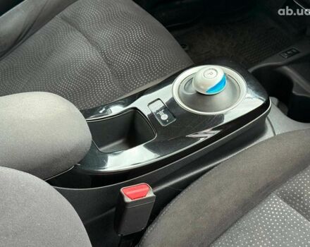 Сірий Ніссан Ліф, об'ємом двигуна 0 л та пробігом 112 тис. км за 8390 $, фото 13 на Automoto.ua