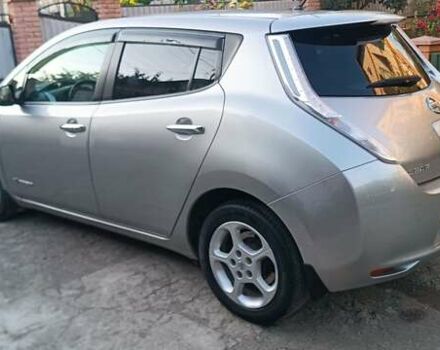 Серый Ниссан Лиф, объемом двигателя 0 л и пробегом 130 тыс. км за 7770 $, фото 3 на Automoto.ua