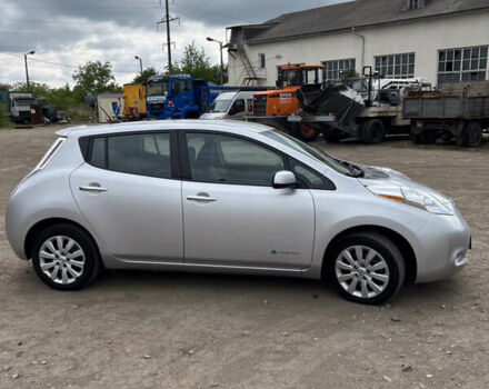 Серый Ниссан Лиф, объемом двигателя 0 л и пробегом 105 тыс. км за 11900 $, фото 19 на Automoto.ua