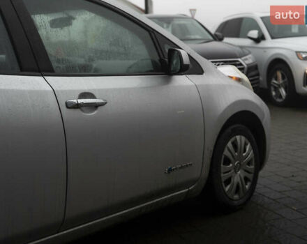 Сірий Ніссан Ліф, об'ємом двигуна 0 л та пробігом 173 тис. км за 6000 $, фото 10 на Automoto.ua