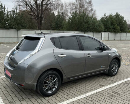 Серый Ниссан Лиф, объемом двигателя 0 л и пробегом 92 тыс. км за 8600 $, фото 4 на Automoto.ua