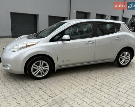 Серый Ниссан Лиф, объемом двигателя 0 л и пробегом 63 тыс. км за 7200 $, фото 7 на Automoto.ua