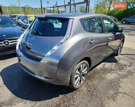 Сірий Ніссан Ліф, об'ємом двигуна 0 л та пробігом 114 тис. км за 5000 $, фото 5 на Automoto.ua
