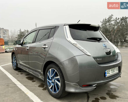 Серый Ниссан Лиф, объемом двигателя 0 л и пробегом 78 тыс. км за 8700 $, фото 1 на Automoto.ua