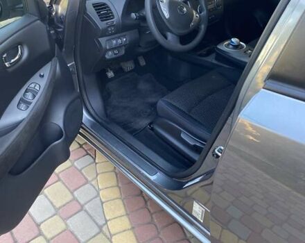 Сірий Ніссан Ліф, об'ємом двигуна 0 л та пробігом 125 тис. км за 8600 $, фото 6 на Automoto.ua